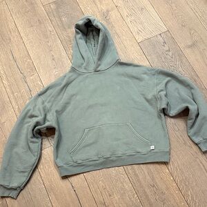 Akimbo sage green hoodie S
